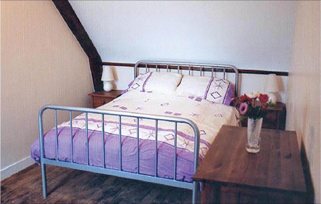 Lovely Home In Chateauneuf Du Faou With Wifi Saint-Thois Ngoại thất bức ảnh