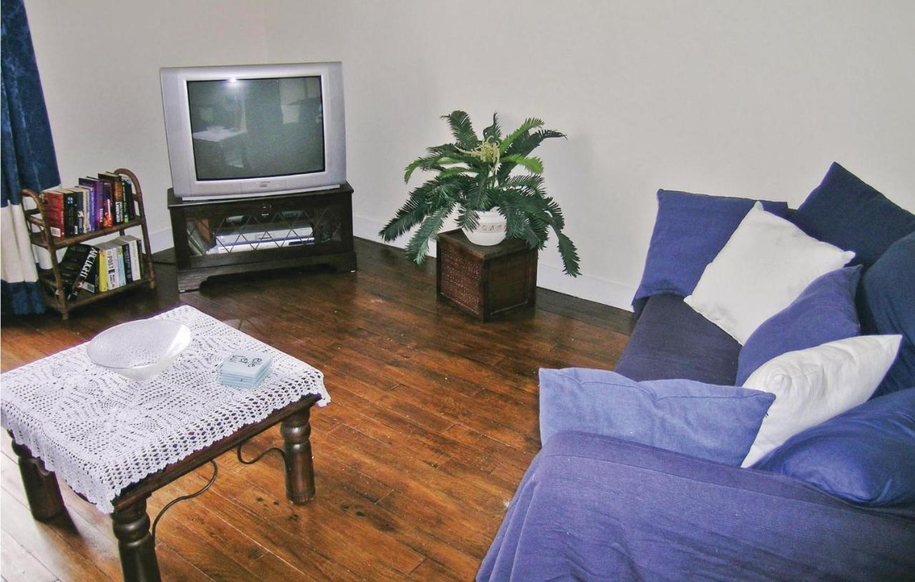 Lovely Home In Chateauneuf Du Faou With Wifi Saint-Thois Ngoại thất bức ảnh